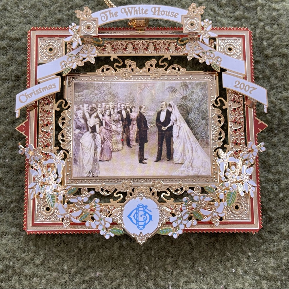 The White House 2007 Christmas ornament no box Grover Cleveland